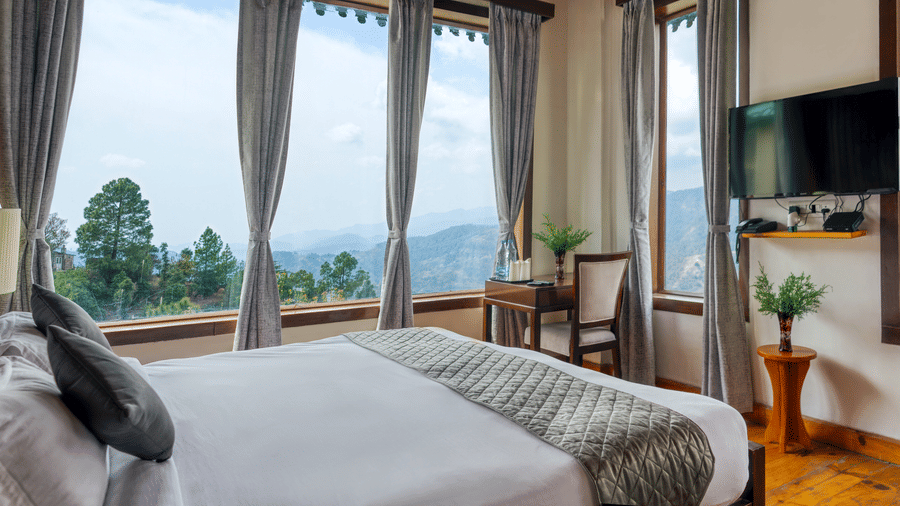 Luxury Resort in Mukteshwar for a Peaceful Himalayan Getaway